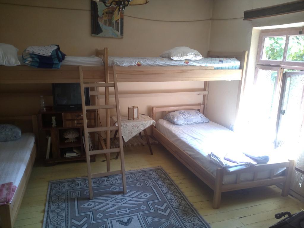 At Home Hostel Korce Eksteriør bilde